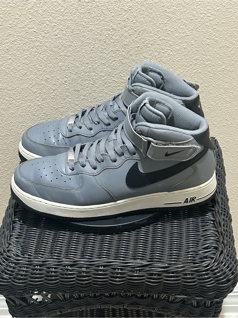 Size 12 Nike Air Force 1 Mid ‘07 Cool Grey 315123-026 - Picture 2 of 9